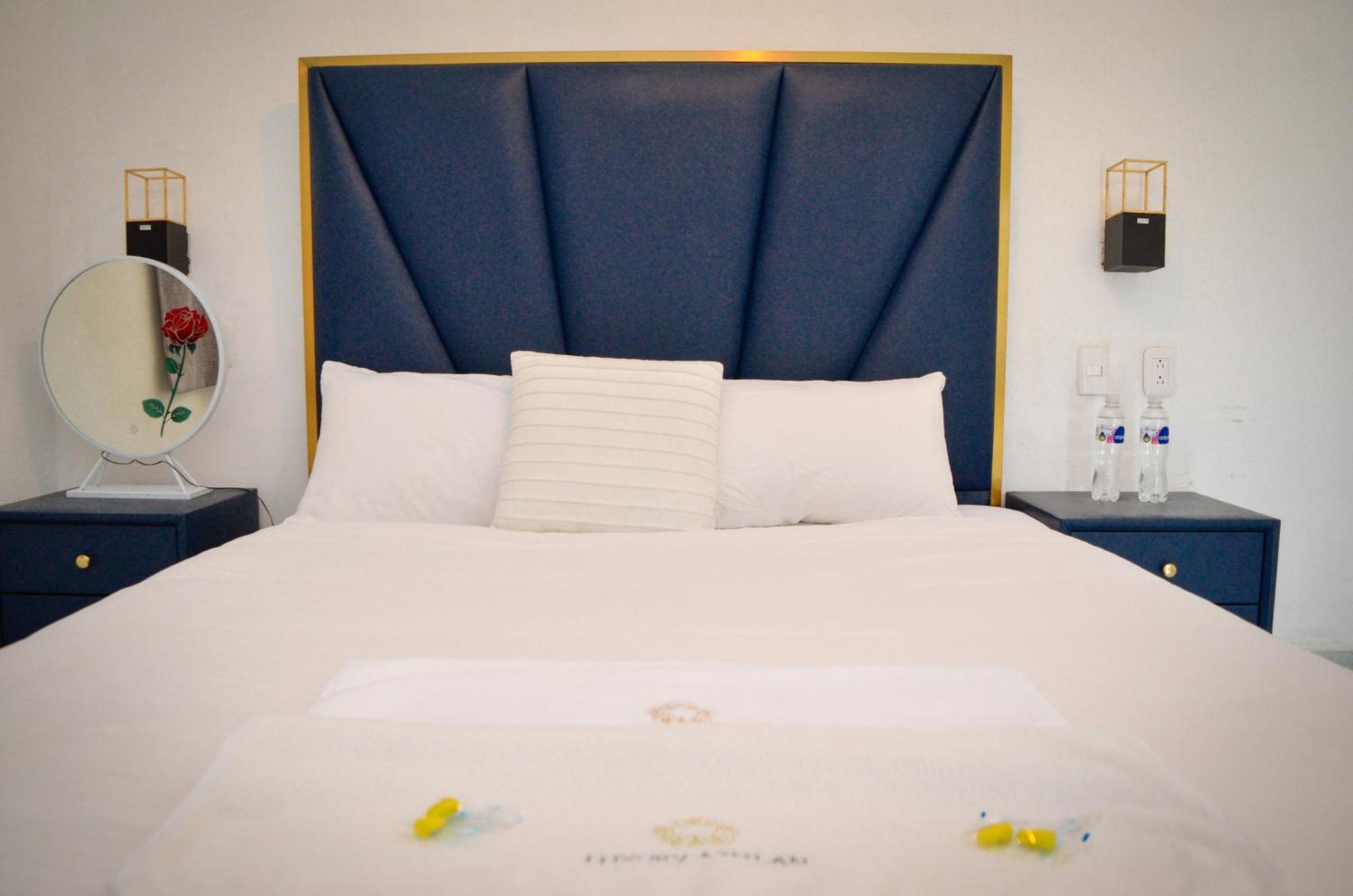 luxury atitlan suites San Pedro de la Laguna Extérieur photo